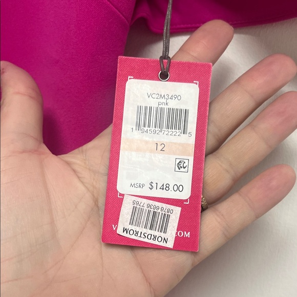 Vince Camuto Magenta Hot Pink Cape-Sleeve V-Neck Mini Dress Large 12 NWT - Picture 3 of 9